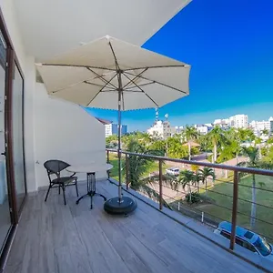 Apartment Modern Stylish Apt. Steps Away From The, Nuevo Vallarta