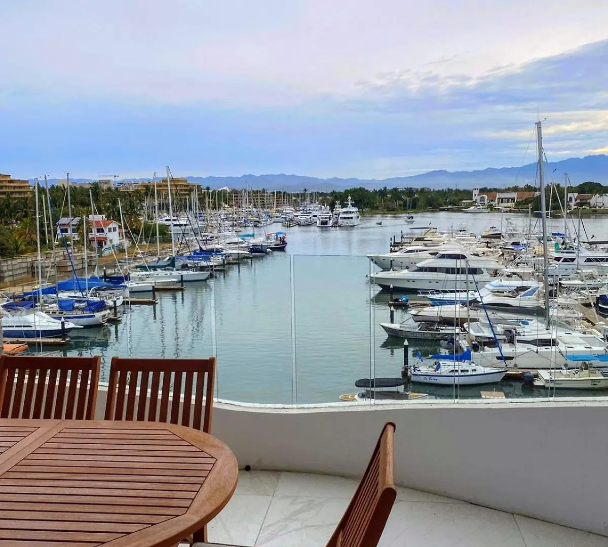 Tu Balcon location